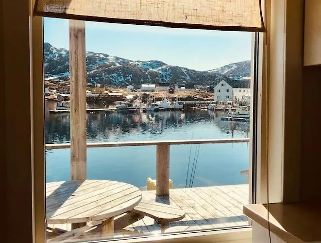 Northcape Nature Rorbuer - 4 - Balcony North * Gjesvær